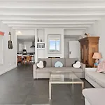 Casa *